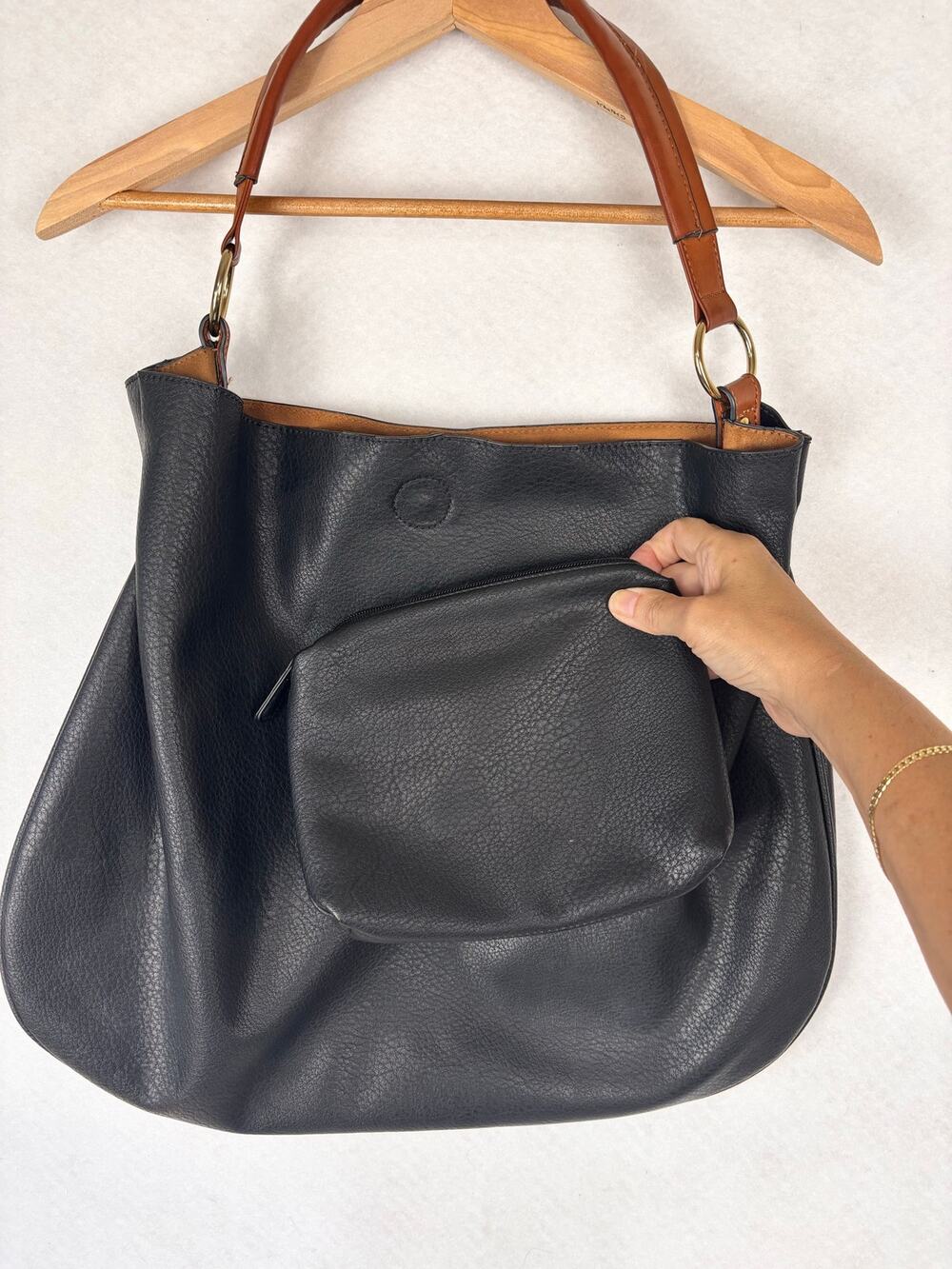 Anthropologie Zip pouch Urban Outfitters Oversized Black Shoulder Bag Travel